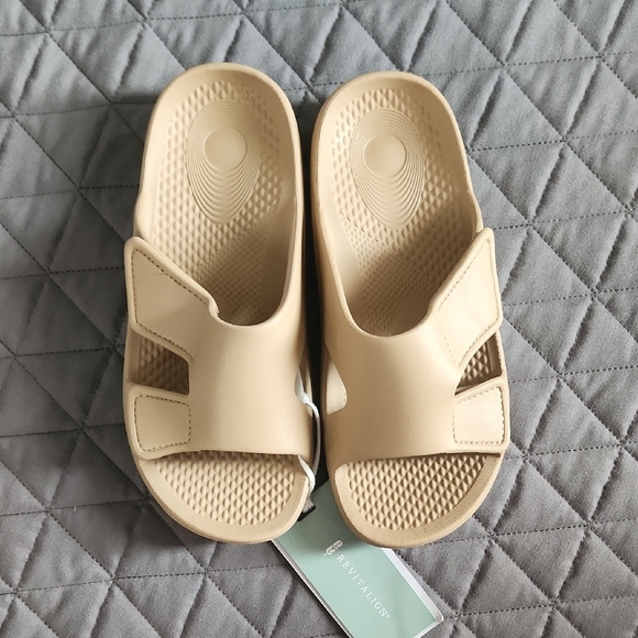 REVITALIGN Kholo Fusion Adjustable Slides In Nougat Color-Women's Size 7-NWT - Picture 2 of 8